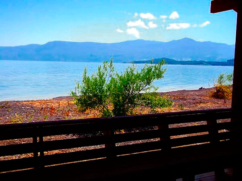 Arriendo Cabaña a Orilla Lago, para 8 personas, a solo 4 km. de Pucón